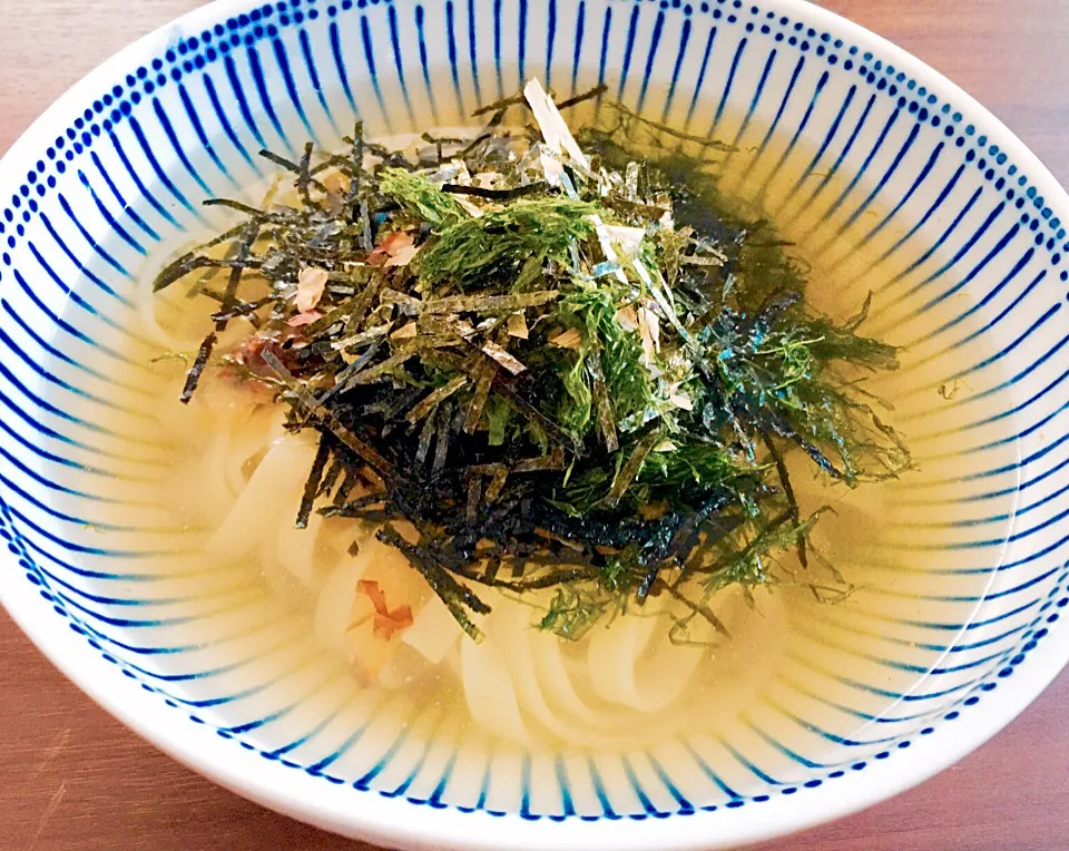 Snapdishの料理写真:きしめんで冷たいかけうどんランチ✨|KANAさん