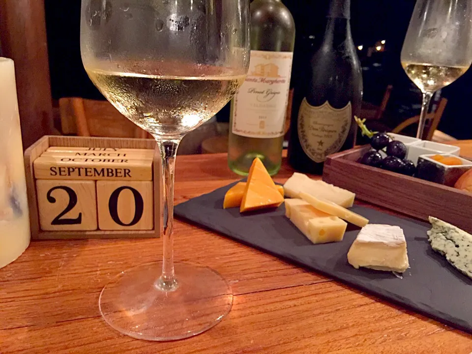 Beautiful night :) @ ile de joine ( wine & cheese )|reviliaさん