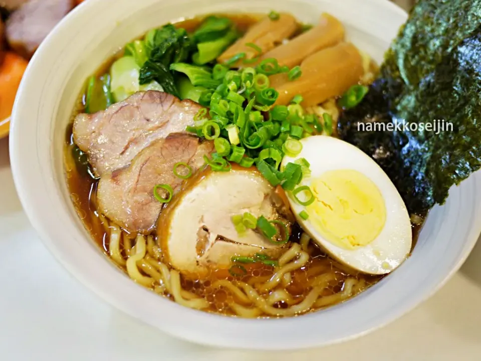 自家製チャーシューのシンプル醤油ラーメン|なめっこ星人さん