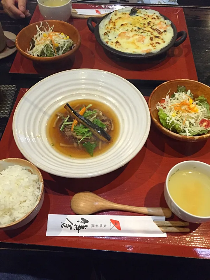 町屋カフェ鎌倉の煮込みハンバーグ|Chiemi Shinoさん