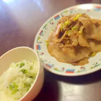 Snapdishの料理写真:豆ご飯と豚肉の炒め物(昼食**)|N.A.O.M.I.xxivさん