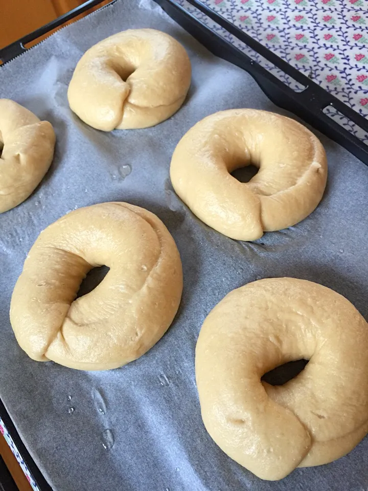 スペルト小麦とココナッツシュガーのベーグル(o^^o)
いまから焼きます〜|Keibiさん