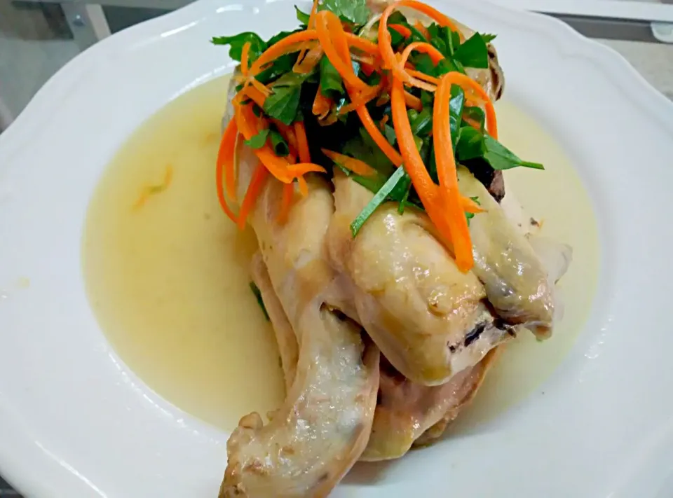 Snapdishの料理写真:salt steamed chicken with herbal|rosemary tanさん