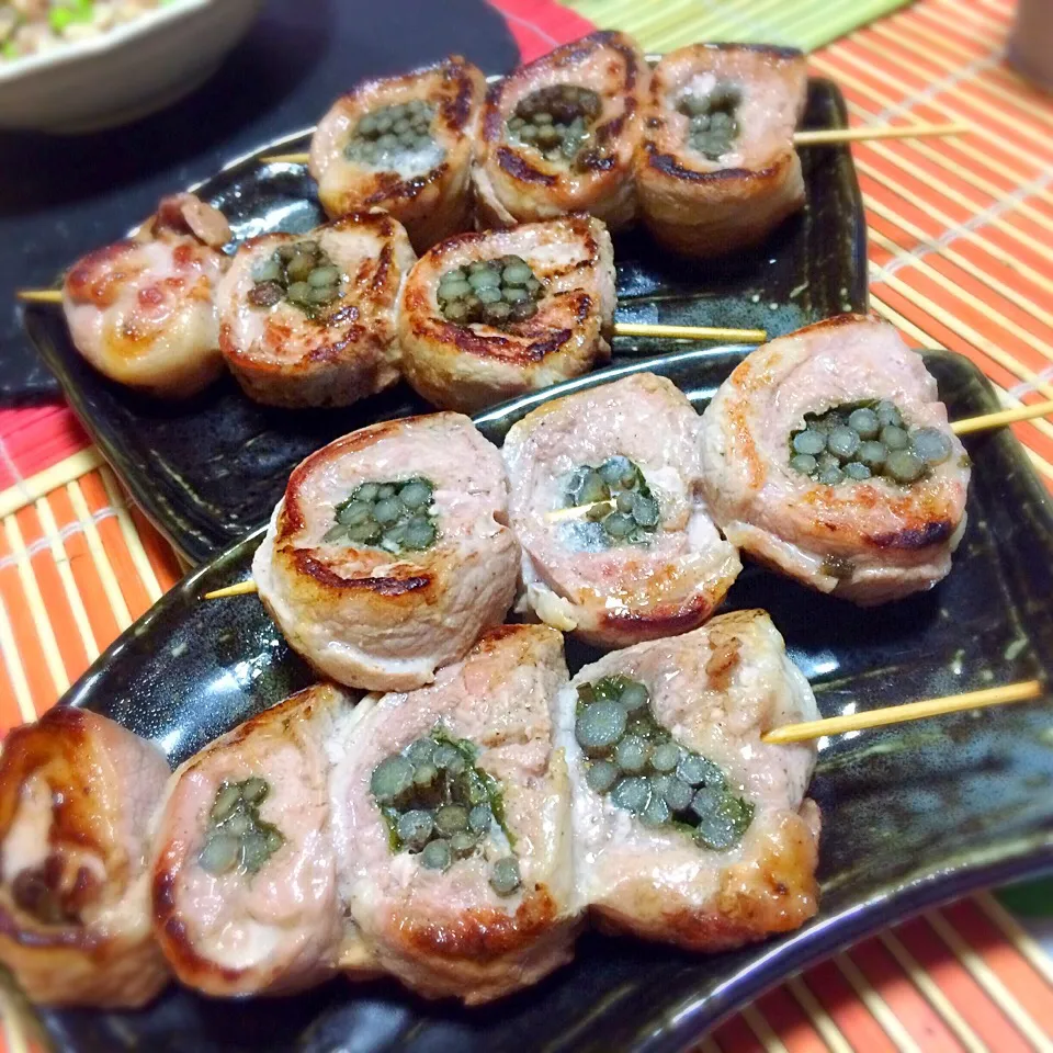 豚 しそ巻き 串 居酒屋風 pork and shisoLeaf roll 私は、紫蘇麹仕込み牛蒡巻きで😋|佐野未起さん