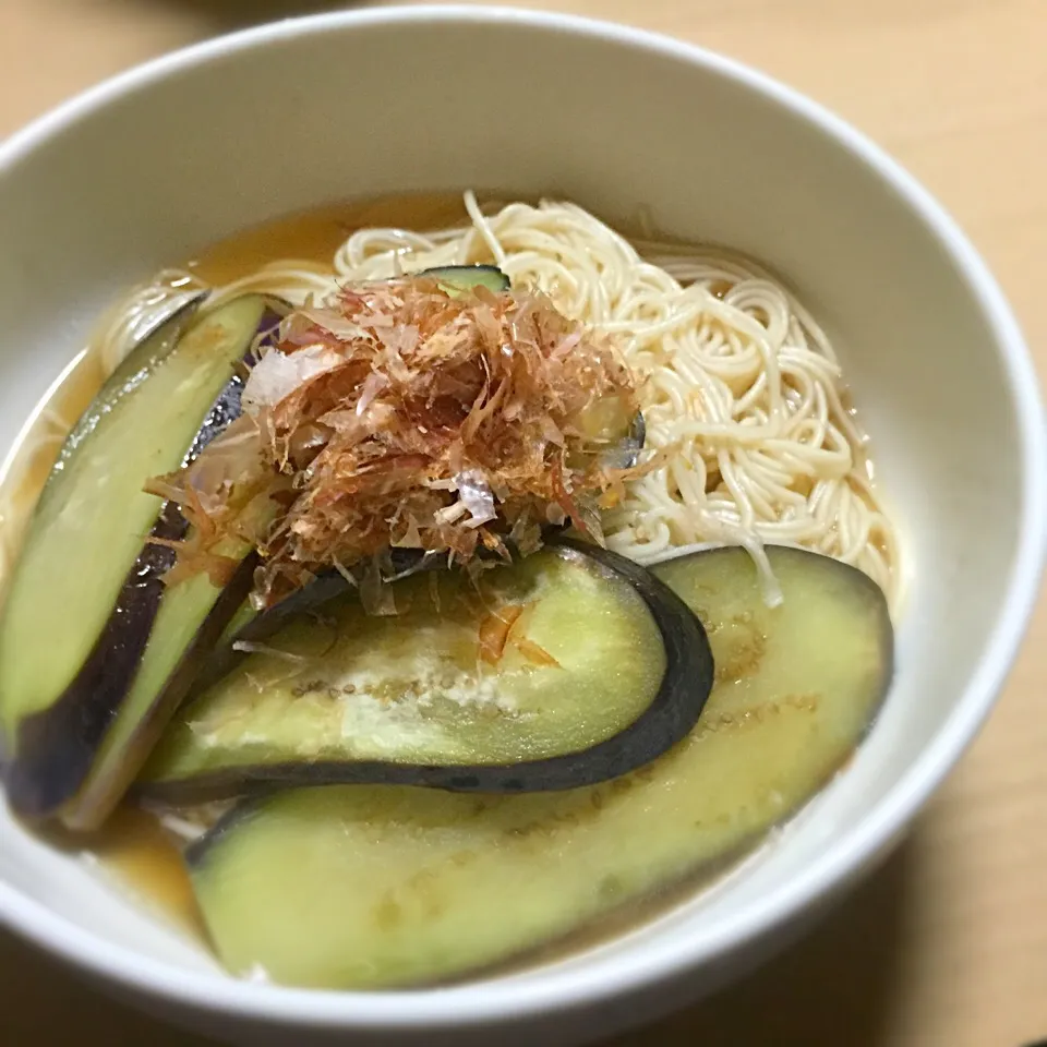 Snapdishの料理写真:今夜はさっぱり！なすそうめん(^-^)/|ギムレットさん