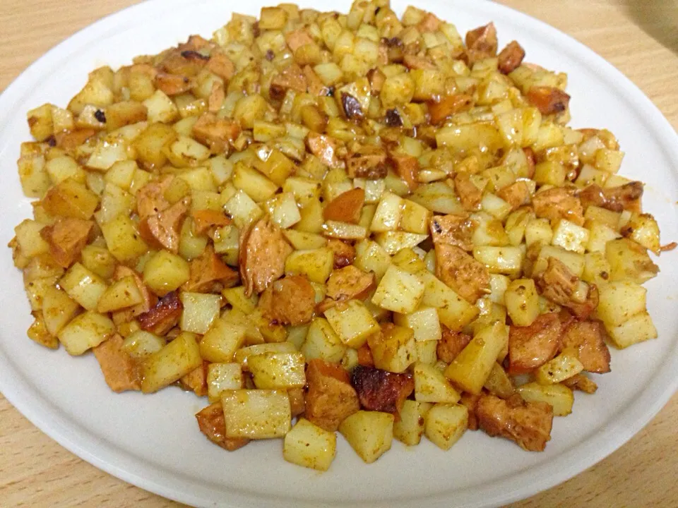 Potato hash with sausage and garlic|Emmaさん