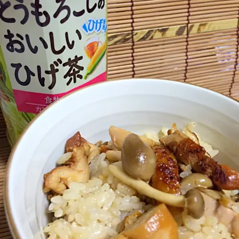 「とうもろこしのおいしいヒゲ茶」を使ってみたSnapdishの料理・レシピ写真:ひげ茶で炊いたごはんで。。
🐔きじ焼き風鶏めし🐔