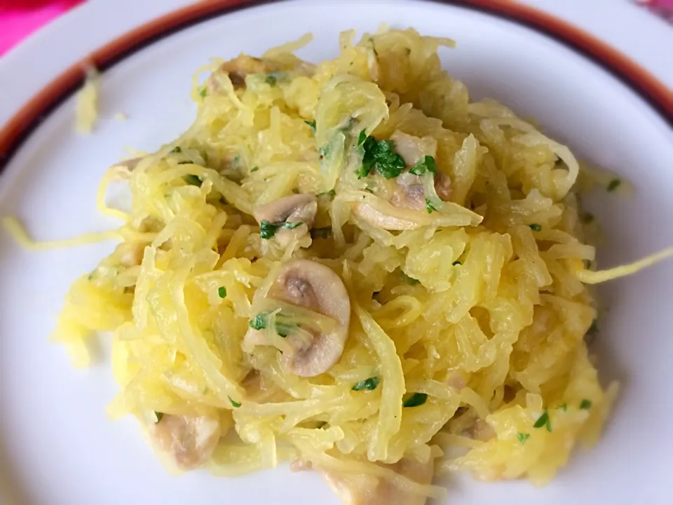 Snapdishの料理写真:Spaghetti squash|Kim Saintpoさん