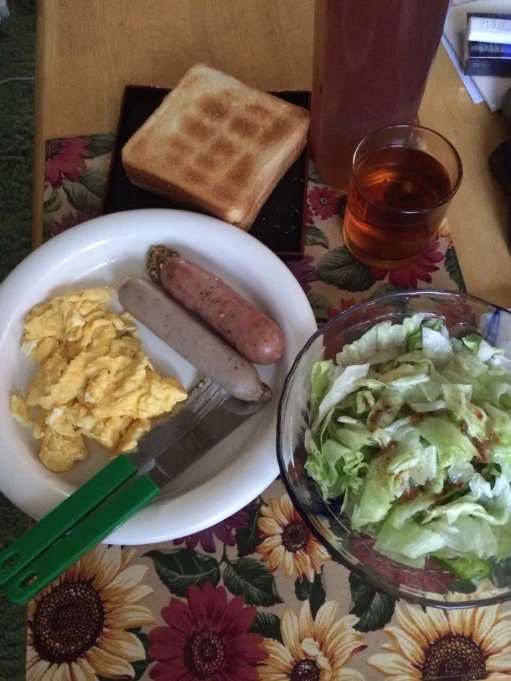 朝ごはん、チキンとポークのソーセージ|pinさん