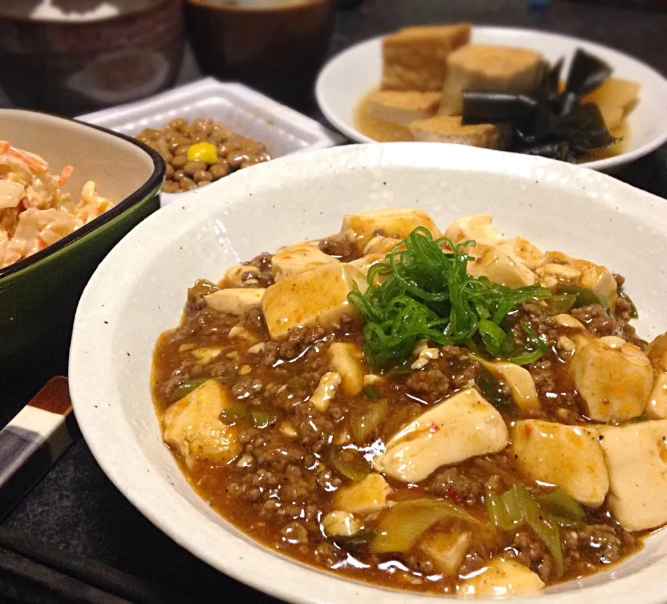 晩ごはん  麻婆豆腐 厚揚げと大根の煮物 コールスロー 納豆 味噌汁|ぽんたさん