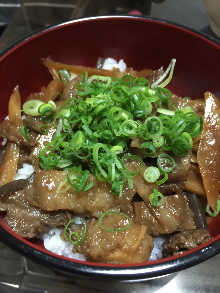 牛スジごぼう丼|ままさん