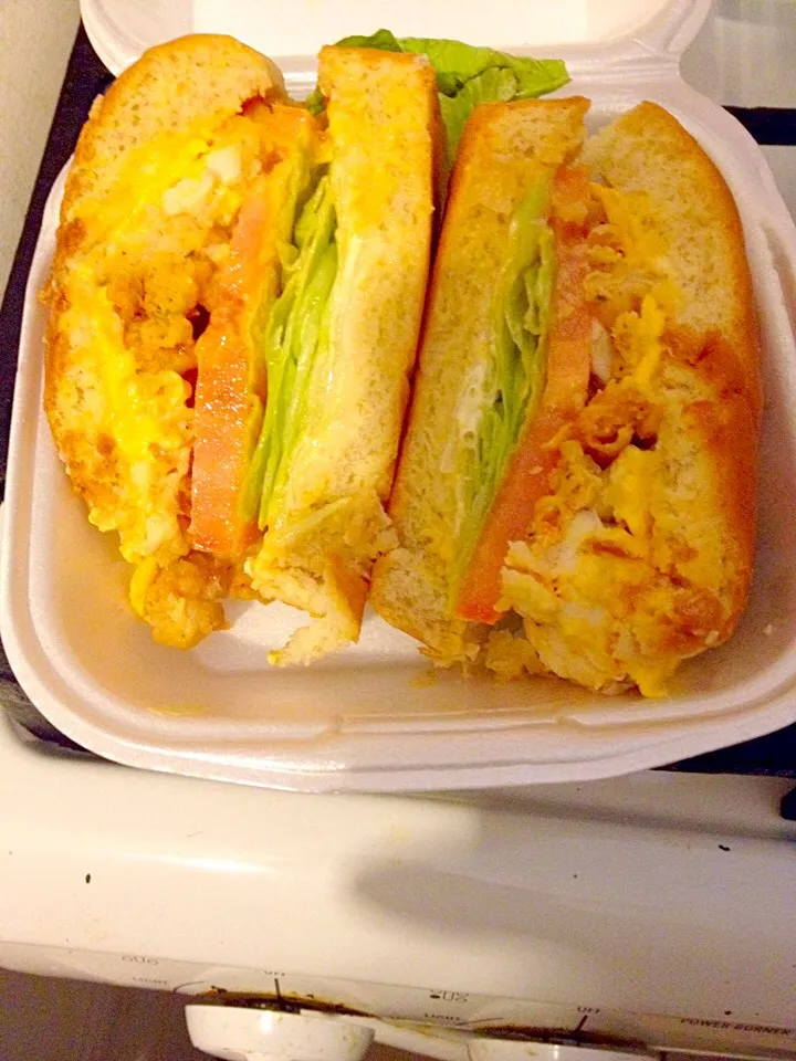 Lobster sandwich w/ cheese lettuce and tomato|Tesha Rolleさん