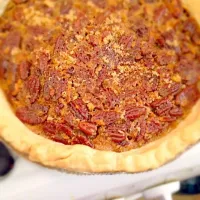 Snapdishの料理写真:Pecan pie|Tesha Rolleさん