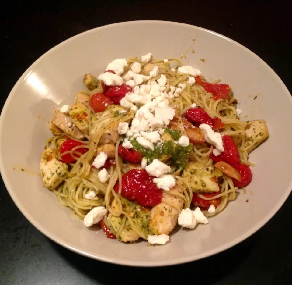 Angel Hair Pasta with pesto, roasted tomatoes and feta|peggy waldonさん