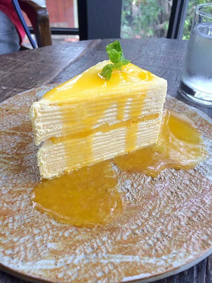 Snapdishの料理写真:Mango Mille Crepe|willklhさん