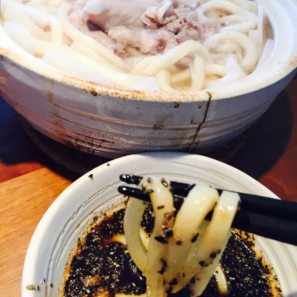 土鍋で肉うどん✨
（この後…土鍋割れました😅）|KAZUTOさん