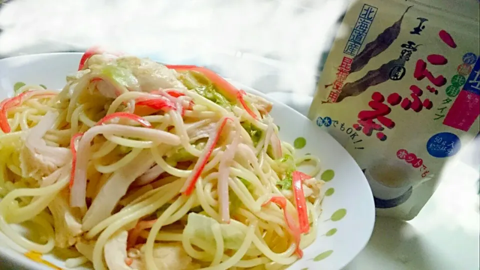 レタスと鶏肉のパスタ|あおいさん