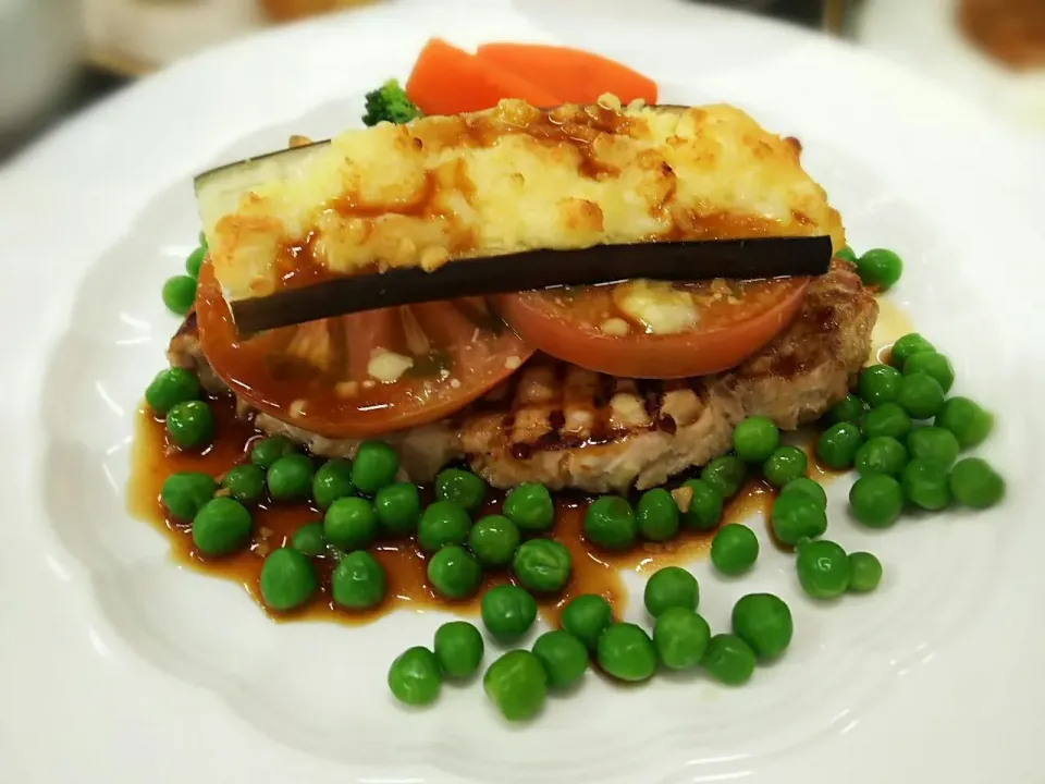 ポークロースグリル～茄子とトマトのチーズ焼き～|Yutaka Sakaguchiさん