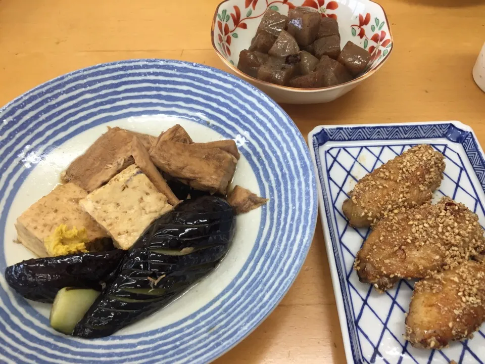 なまり節と焼き豆腐の炊き合わせ、鶏手羽の利休焼、オランダコンニャク|furu0629さん