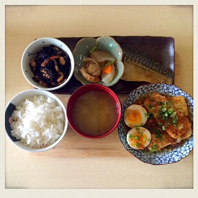 白米☆お味噌汁☆肉玉豆腐☆鯖のしょうゆ煮☆大根と帆立の煮物☆ひじき煮꒰*´∀`*꒱|とまこ(*^o^*)さん