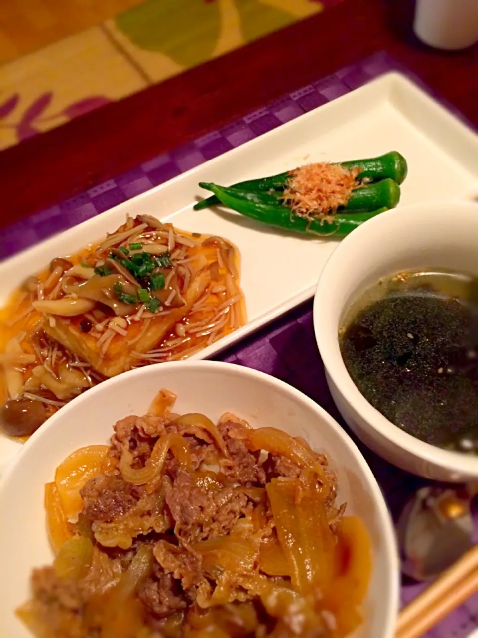 Snapdishの料理写真:牛丼、揚げ出し豆腐きのこあんかけ|イツキさん