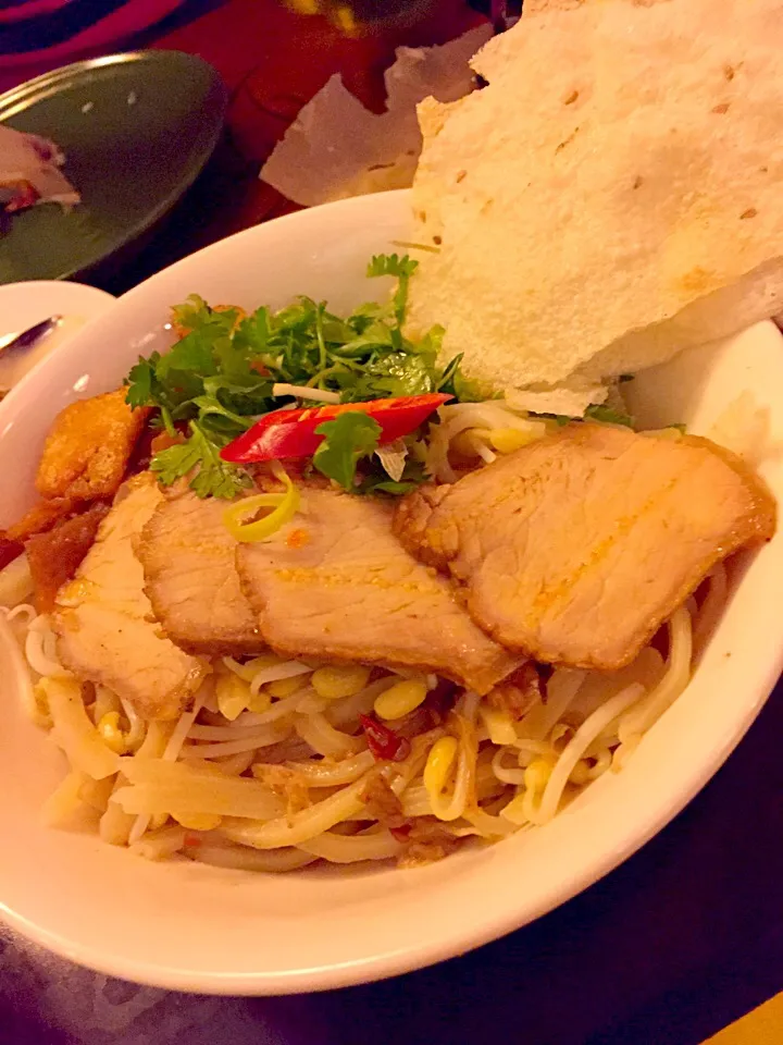 Snapdishの料理写真:『カウラウ』とゆぅ麺。美味👍|Tomomi Booさん