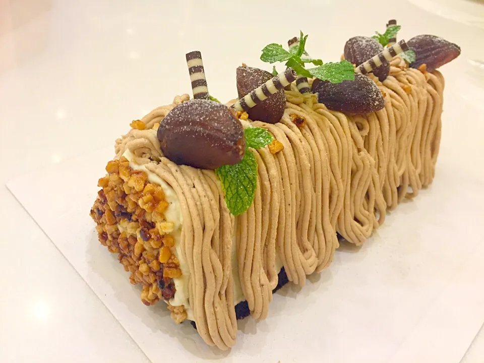 Snapdishの料理写真:☆モンブラン 蒙布朗蛋糕
Mont Blanc|Ya-lin Tangさん