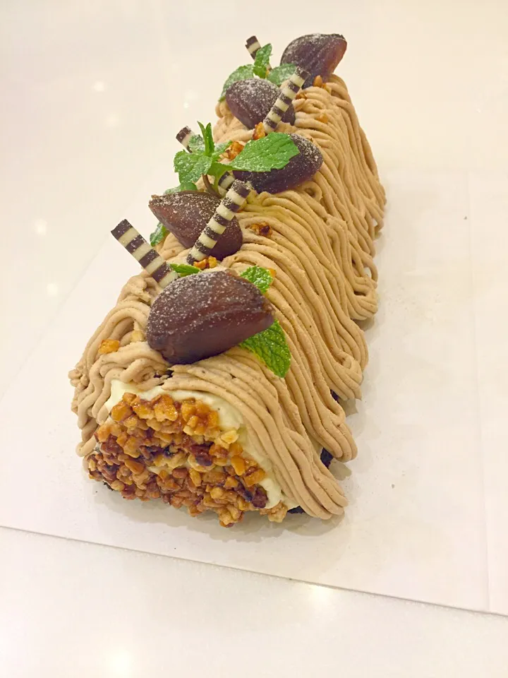 Snapdishの料理写真:☆モンブラン 蒙布朗蛋糕
Mont Blanc|Ya-lin Tangさん