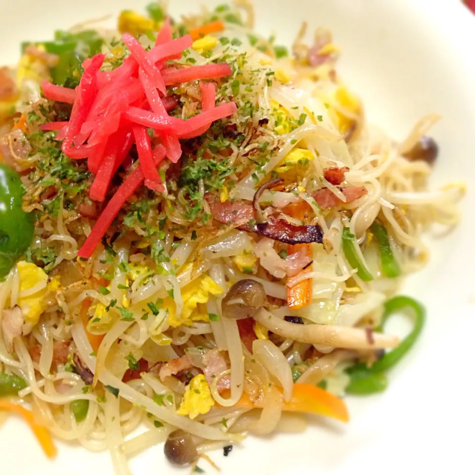 お野菜たっぷり焼そうめん(*^^*)♫お好みで〜タバスコ&お酢が美味い💖|こなちゅんさん