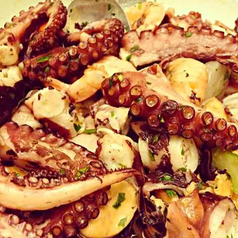 Baby Octopus W/ A Butter Pecan Sauce W/ Broasted Potatoes And Onions|Sheila Harrisさん