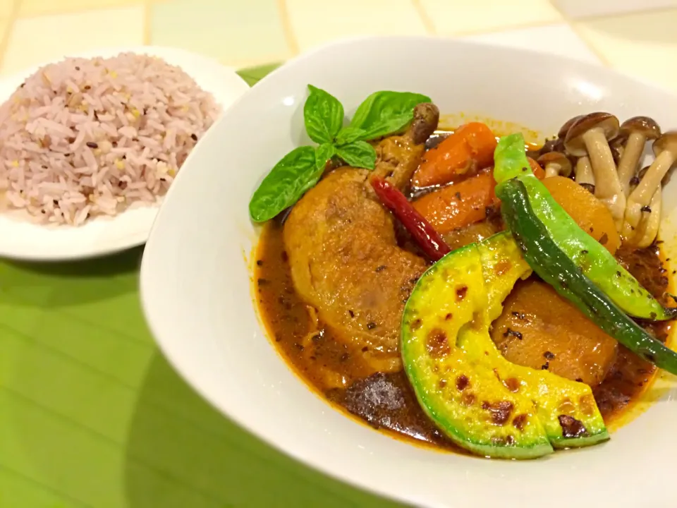 鶏もも肉と野菜のスープカレー|榎木津 礼二郎さん