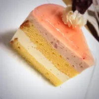 イチゴムースのケーキ♡|maaさん