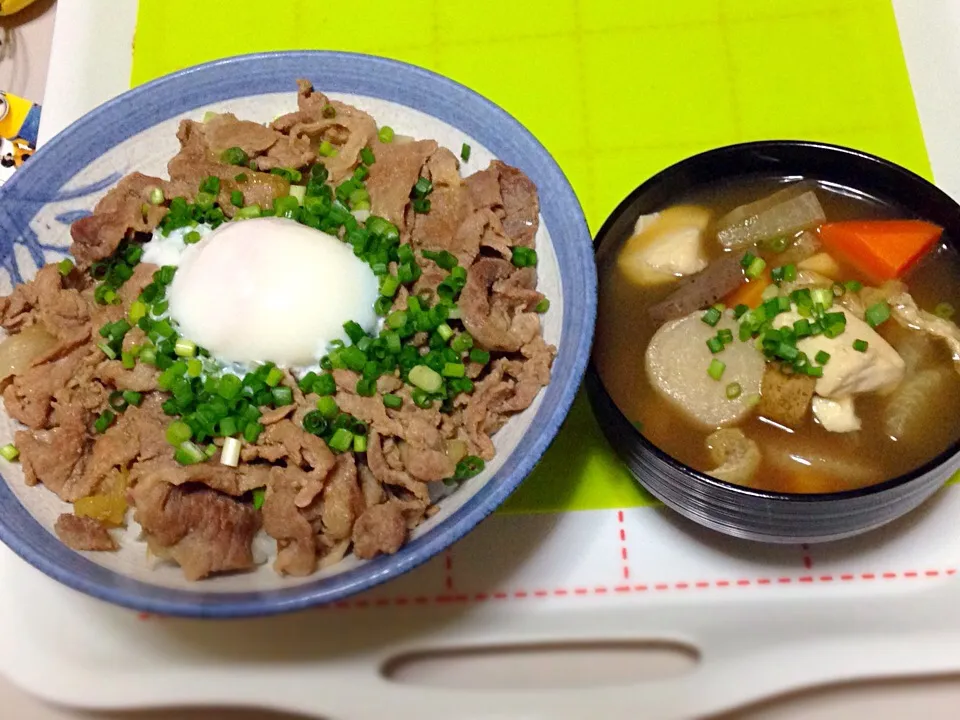 ねぎ玉豚丼、けんちん汁|あっちゃんさん