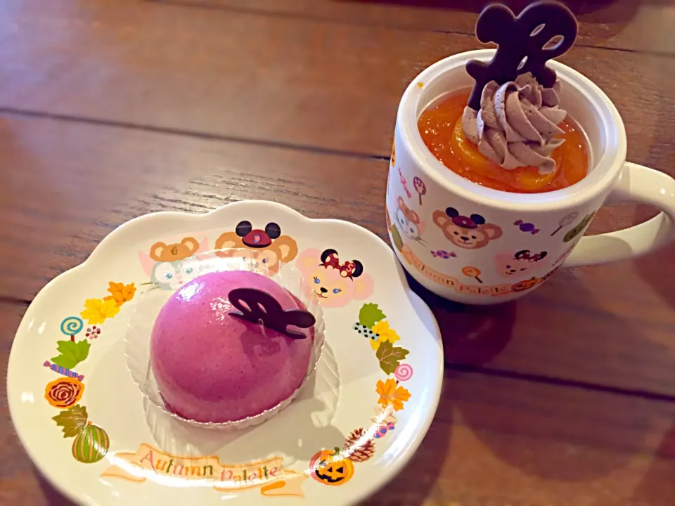 ❁キャラメルのムース＆アプリコットゼリー・グレープ＆チーズクリームのムースケーキ in Disney Sea❁|りこちめめさん