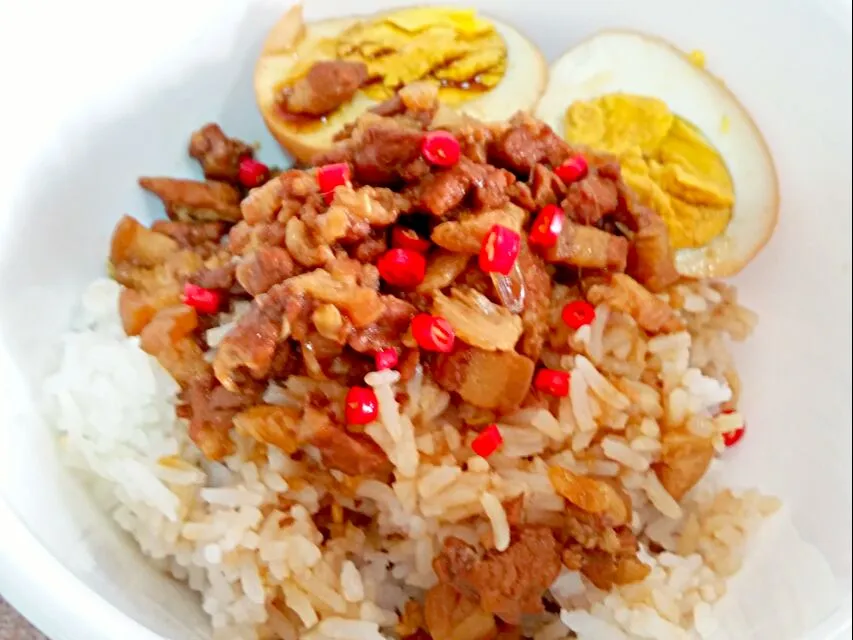 Spicy Chinese Braised Pork & egg 😉 My ☝ attempt😙👅👍|🌷lynnlicious🌷さん