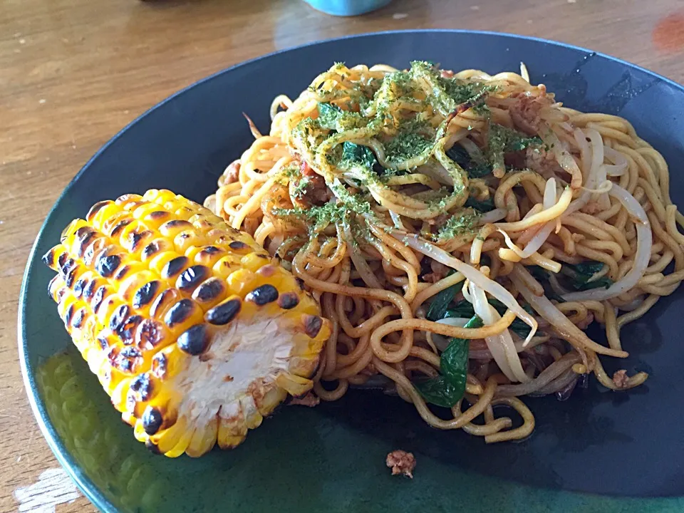 Snapdishの料理写真:ビンボー焼きそば|さんだーさん