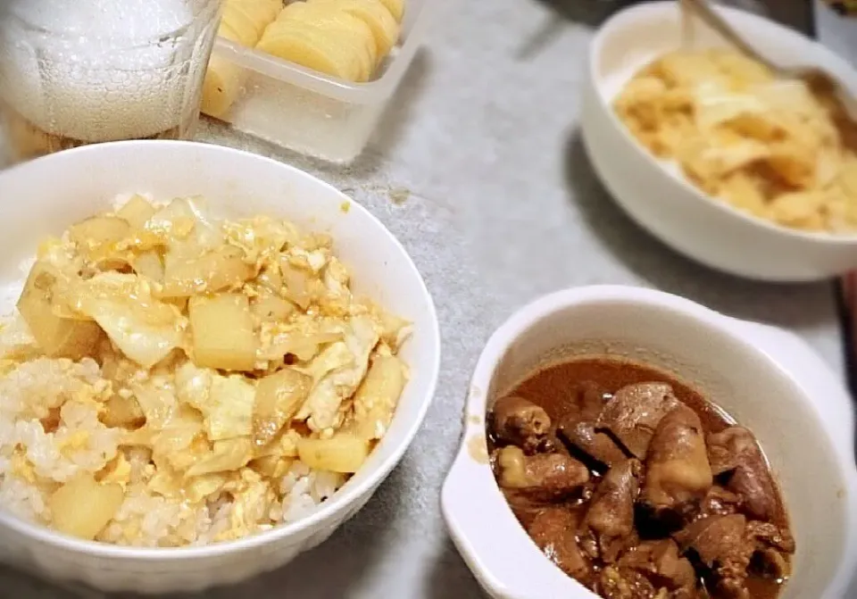 じゃベツ卵とじ丼＆愛のハツレバー味噌煮～～♥|ふみさん