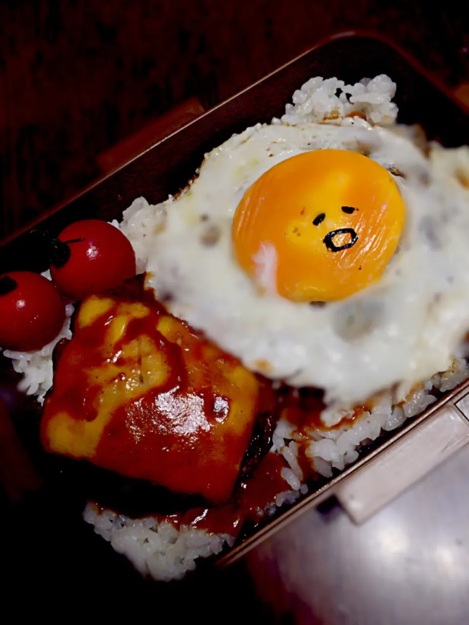 ぐでたま チーズハンバーグ弁当|ひろぴかさん