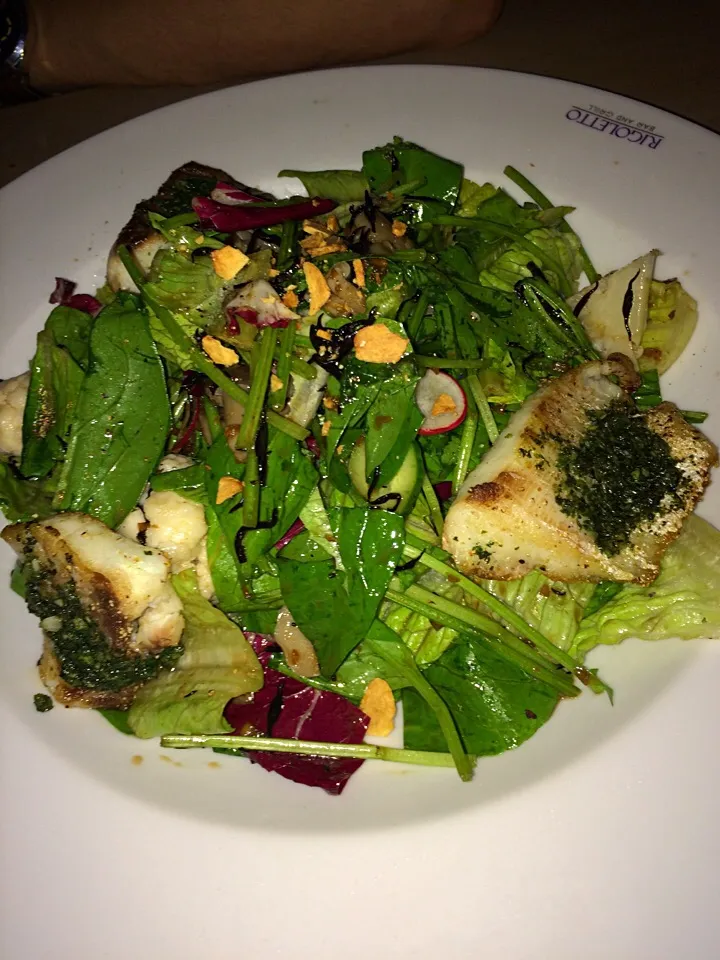 Snapdishの料理写真:Grilled fish salad|aida arafatさん