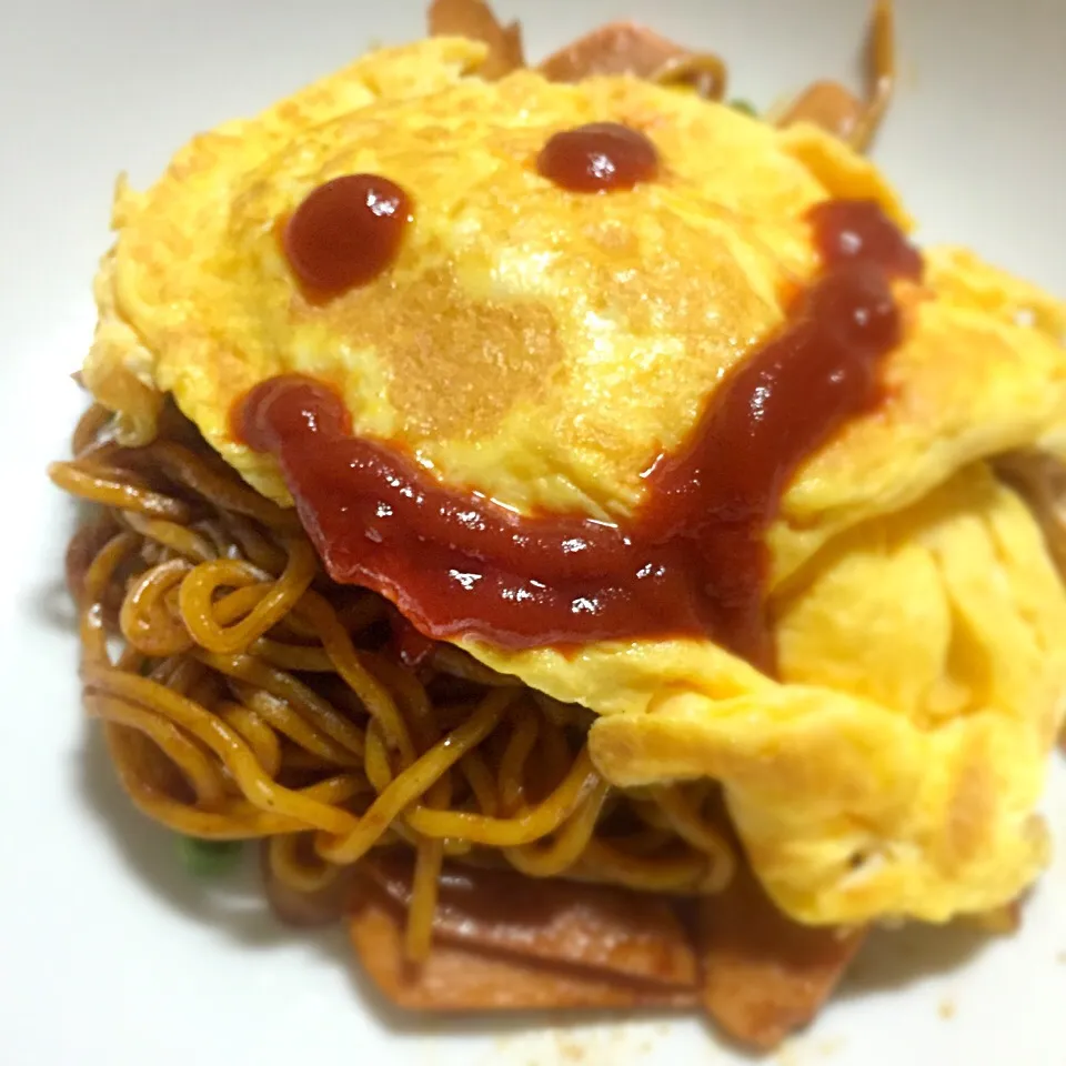 くまモン焼きそばにオムのっけ(^-^)/|ギムレットさん