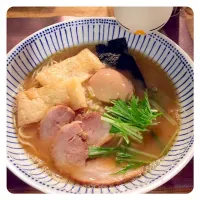 Snapdishの料理写真:中華そば+チャーシュー《とんび@府中市》美味しゅうございました(*^^*)|マリリン☆さん