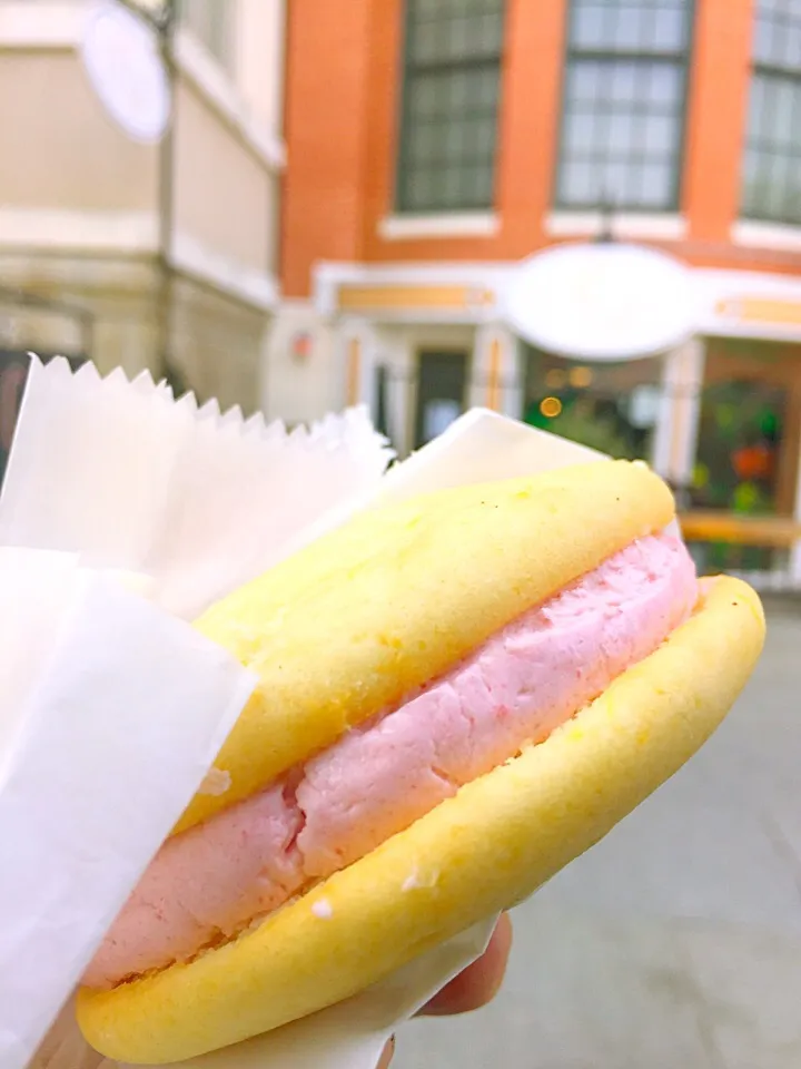 Strawberry lemon whoopie pie|erisさん