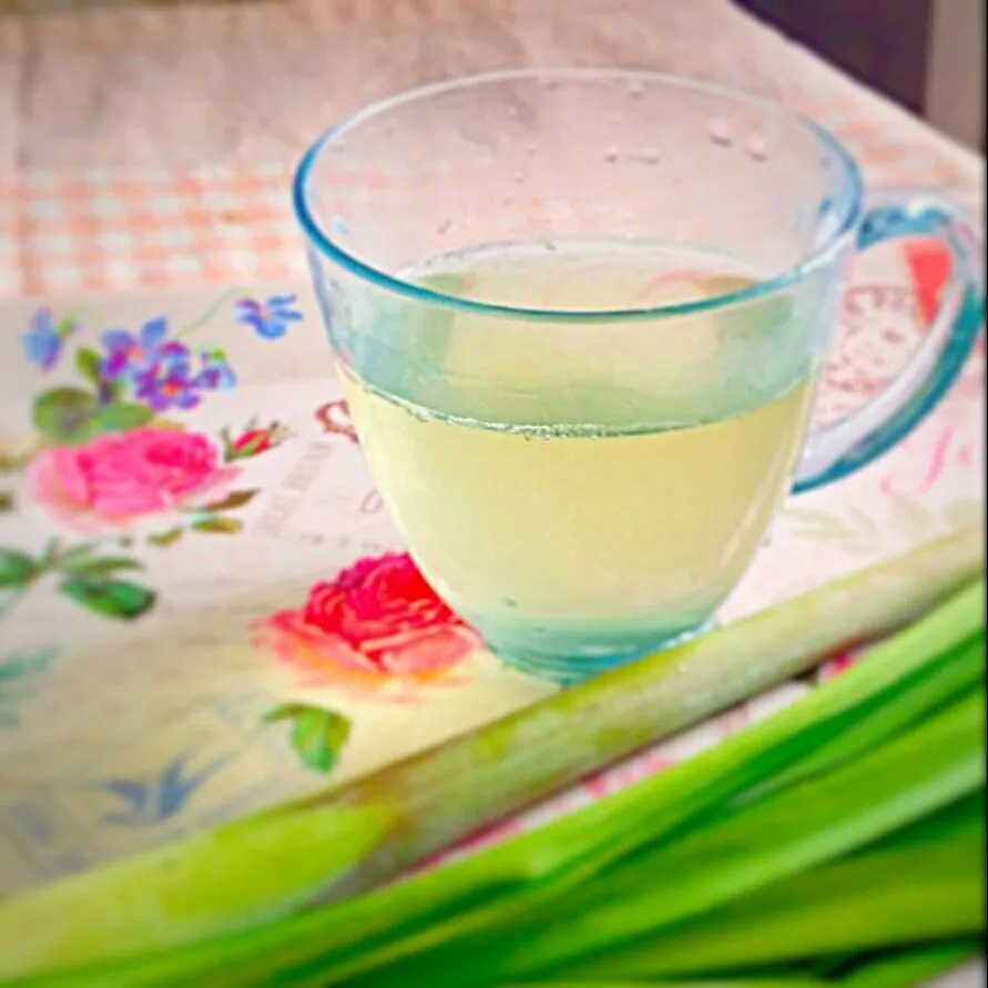 freshly brewed lemongrass n pandan to detox|Chua Jeanさん