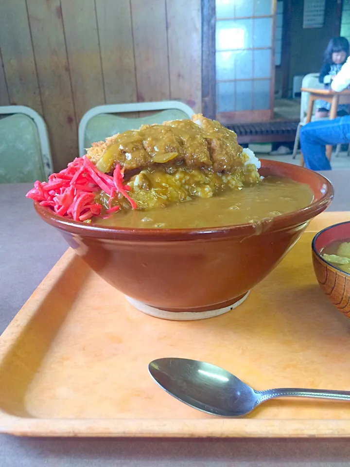 Snapdishの料理写真:器がすり鉢〜〜Σ(・ω・；)
大盛りカツカレー|マツさん