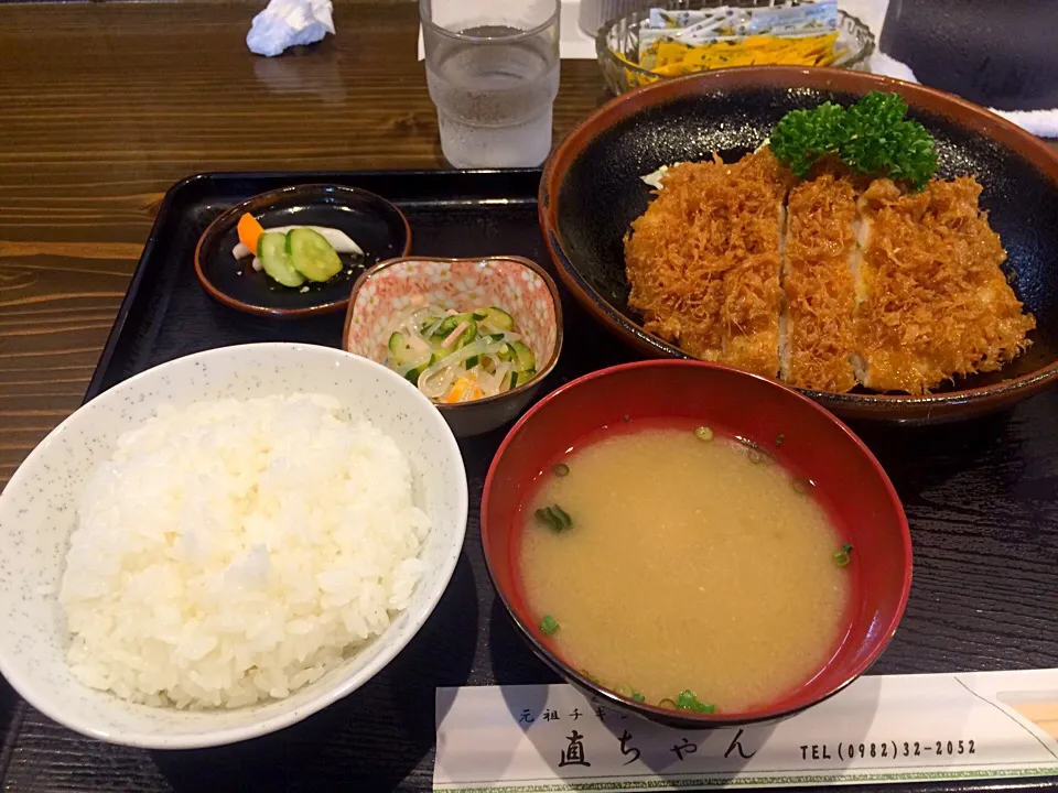 延岡の元祖チキン南蛮『直ちゃん』のチキン南蛮定食|コージ💫さん