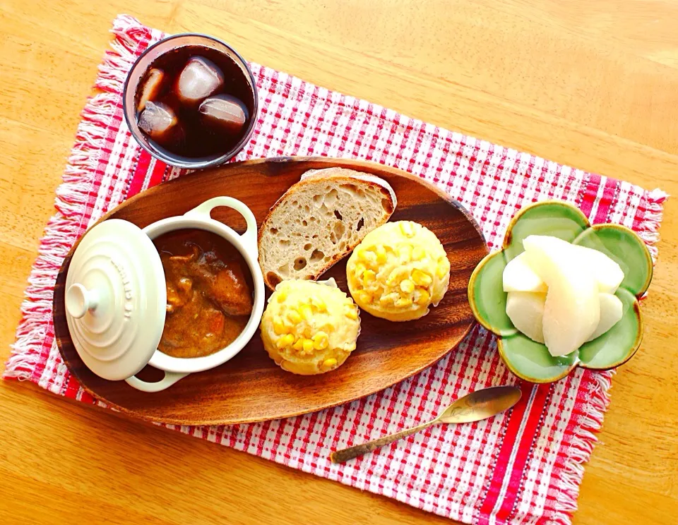 Snapdishの料理写真:カレーで朝ご飯|有山さん