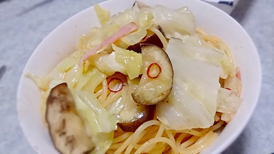 キャベツと茄子のペペロンチーノ(*´ｰ｀)|ふみさん