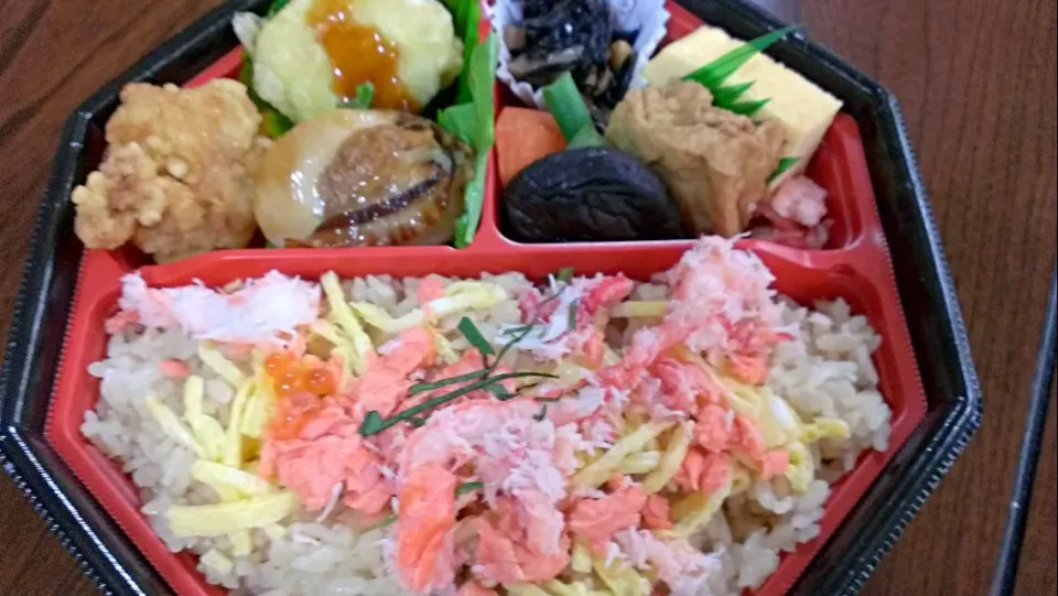 紅ずわいがにの海鮮炊き込み御飯弁当(^-^)/頂きました！|masa2014さん