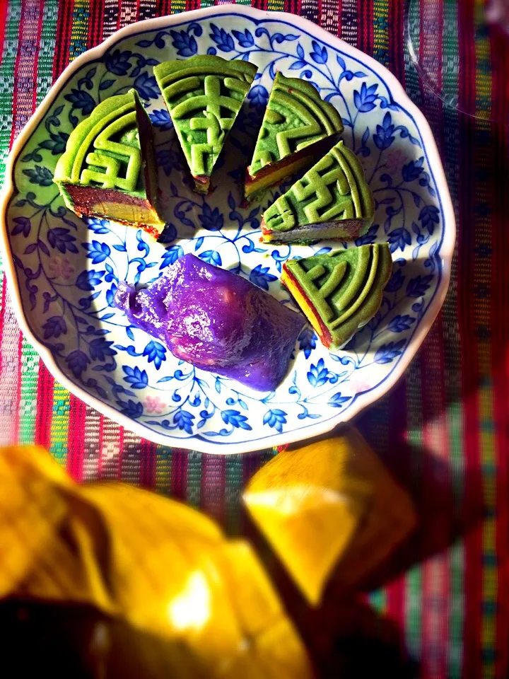 Moon cake w Thai dessert|jirawanさん