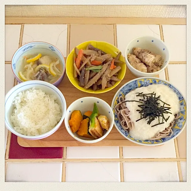 白米☆かぼちゃと厚揚げの煮物☆とろろそば☆えのきの豚肉巻き☆牛肉とごぼうのゴマ味噌炒め☆はまちの南蛮漬け꒰ ♡´∀`♡ ꒱|とまこ(*^o^*)さん